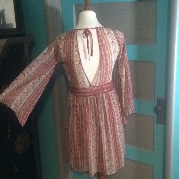 🔥Hollister dress boho style with flowing sleeves. - Picture 7 of 8